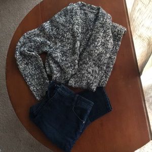 Long, maternity cardigan with pockets